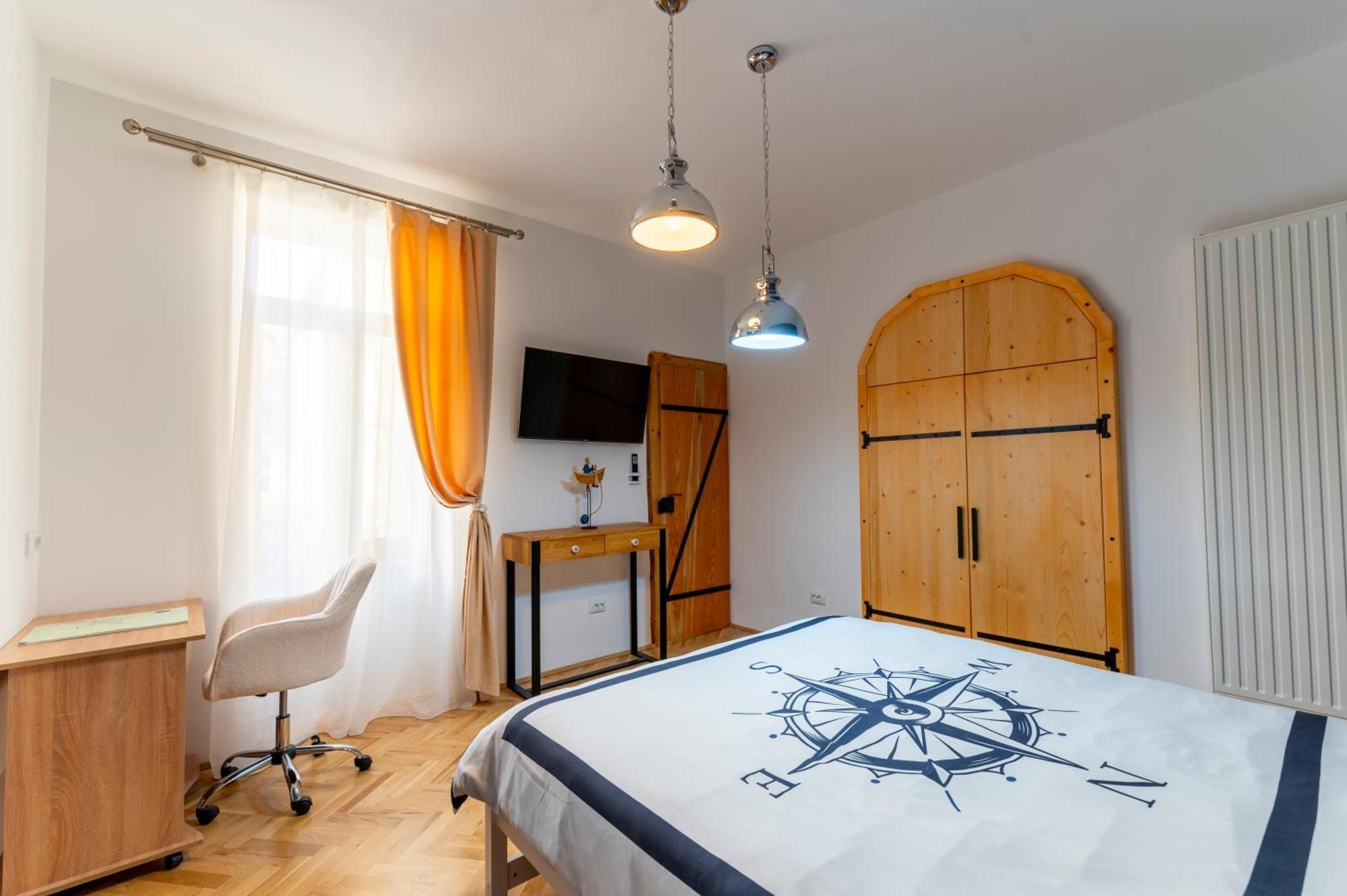 Luxurious Apartment In Old Town - Ultra Central ブラショフ エクステリア 写真